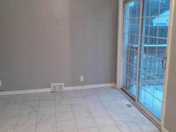 4th image of 4877 E 86th St
