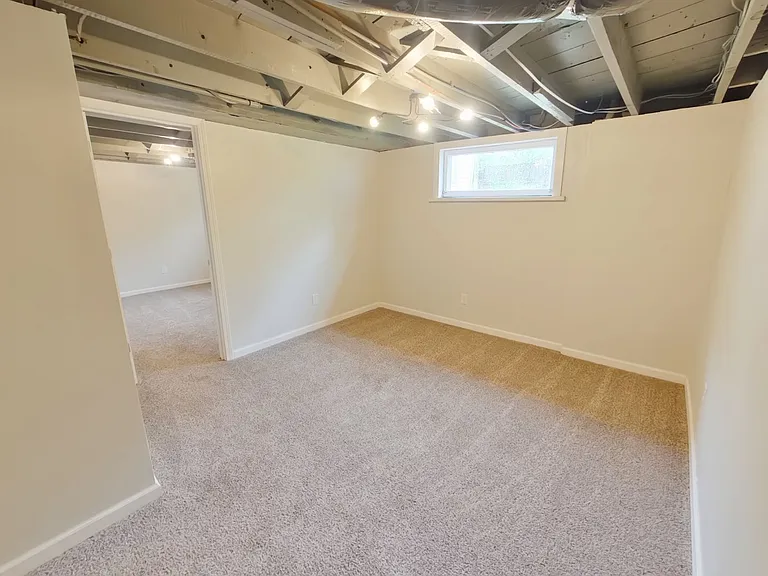 333 N Volutsia Ave — Photo 13