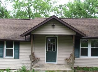 108 Howard St, Crocker, MO 65452