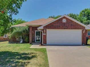 4020 S Bald Eagle Dr, Norman, OK 73072