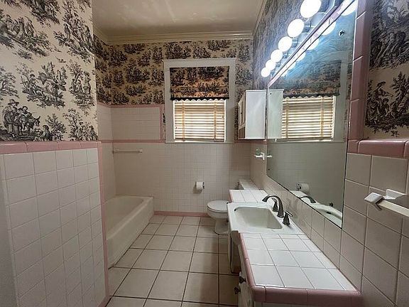 5th image of 1120 N 7th Ave