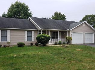 108 Finch Ln, Falling Waters, WV 25419