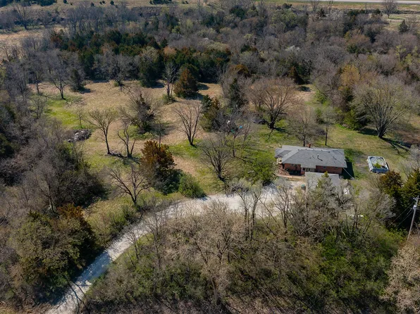 17178 358th Pl, Earlham, IA 50072