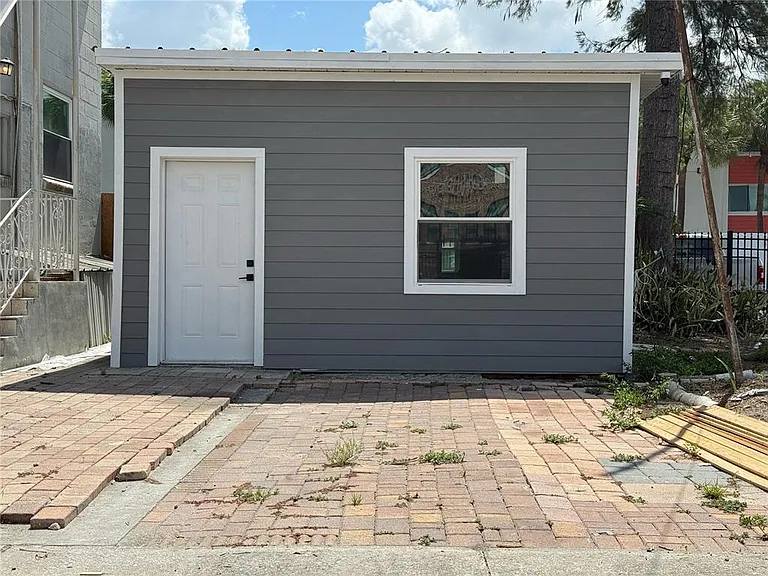 401 E Columbus Dr #2 — Photo 12
