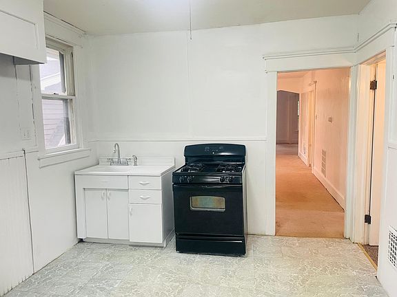5th image of 74 Armin Pl #2
