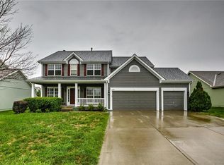 1026 Maple Woods Dr, Liberty, MO 64068