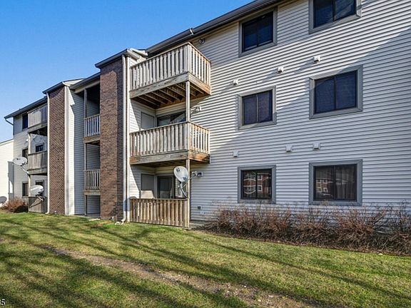 2nd image of 2408 Ravens Crest Dr