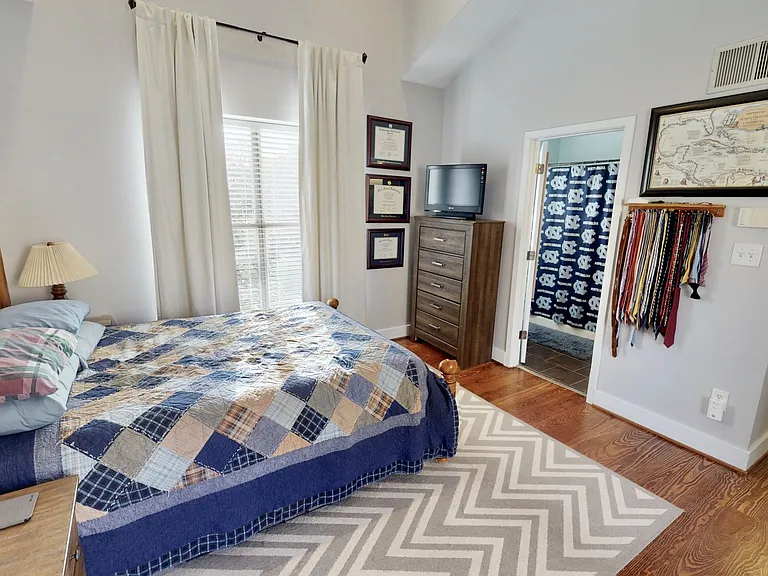 2061 Atherton Heights Ln — Photo 13
