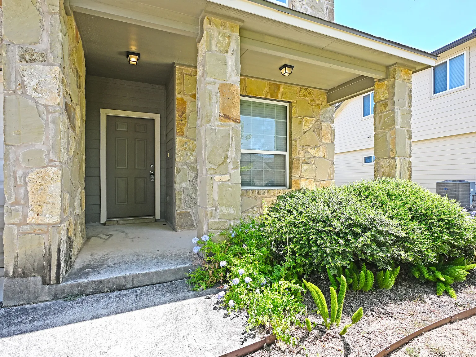 2231 Hawk Drive - 1 — Photo 3