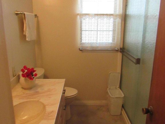 5th image of 15729 Labrador St