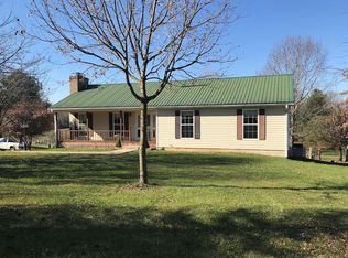 475 Robinson Ln, Stanford, KY 40484