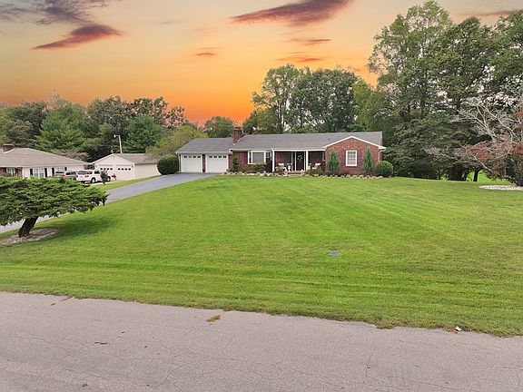 2nd image of 2818 Blairmont Dr