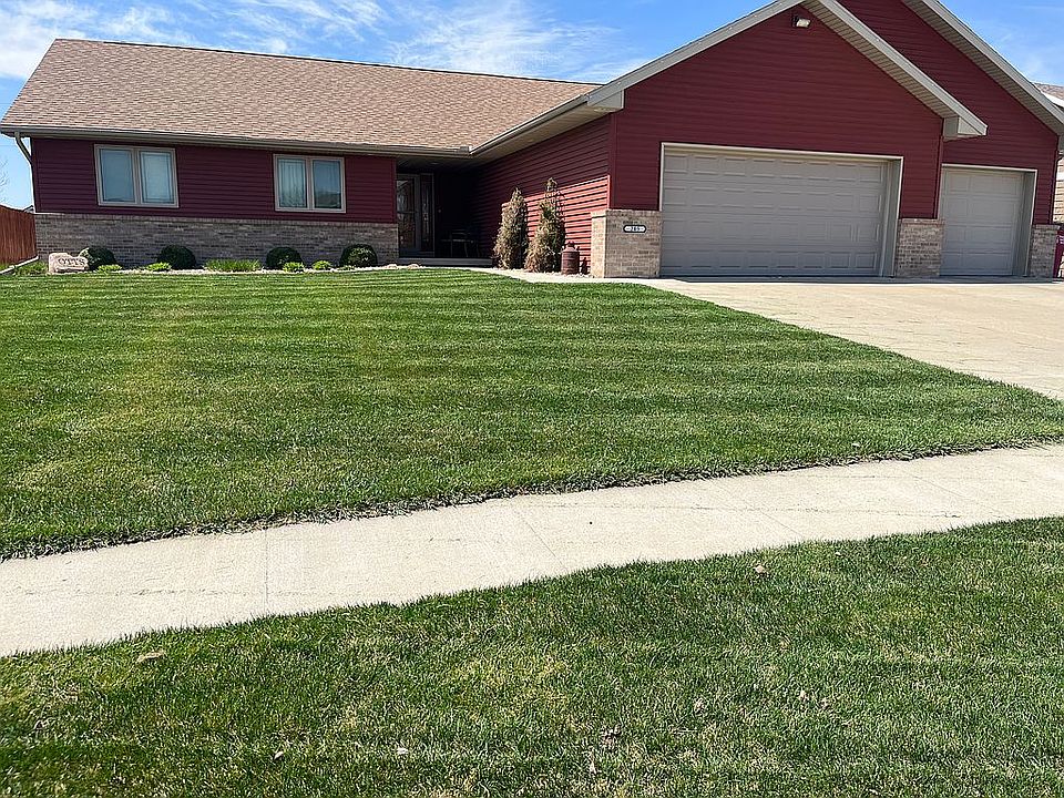 1st image of 205 W Creek Dr