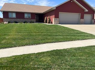 205 W Creek Dr, Lawton, IA 51030