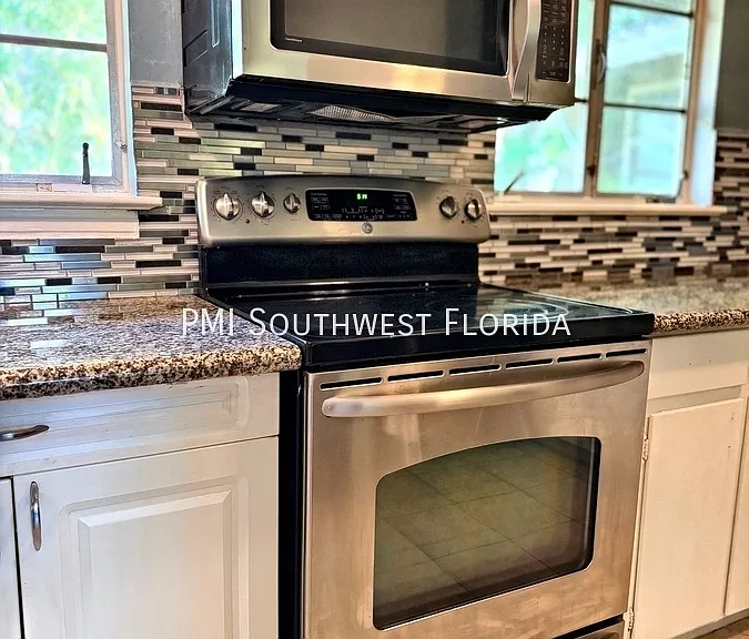 566 S Pelican Dr — Photo 8