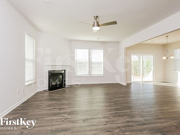 3rd image of 23 Wild Lily Dr