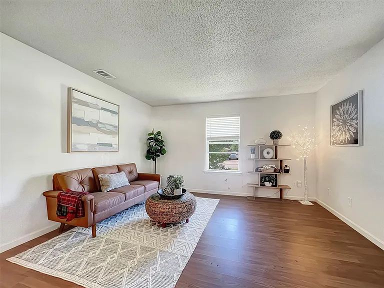 7000 Lincoln Dr — Photo 15