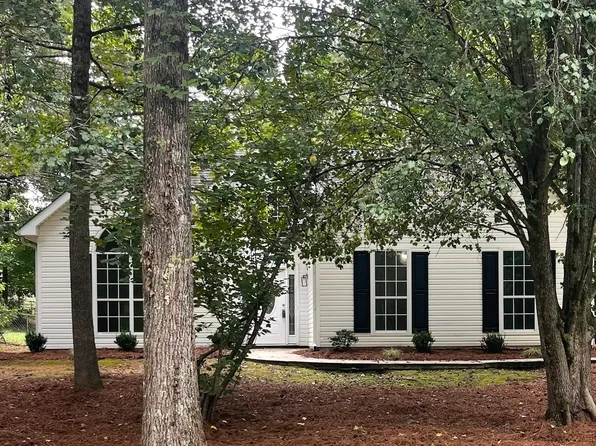 288 Winthrop Dr, Sharpsburg, GA 30277