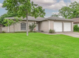 16618 Tibet Rd, Friendswood, TX 77546