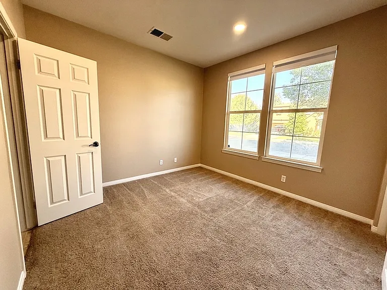 34413 Waltham Pl — Photo 13