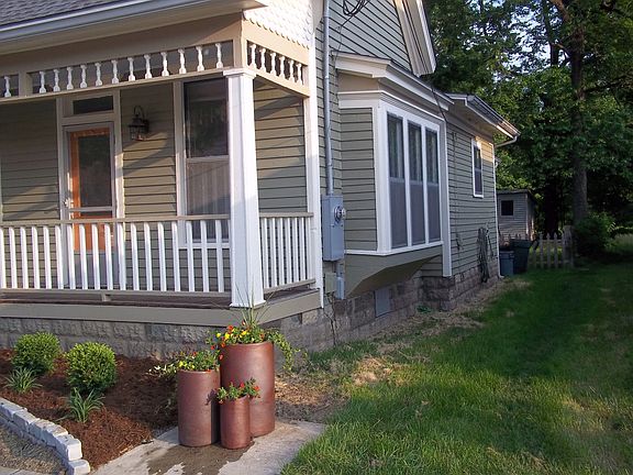 Right side - Landscape pots