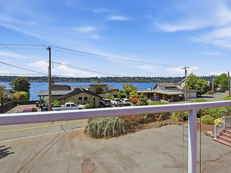 12704 Holmes Point Dr NE — Photo 30