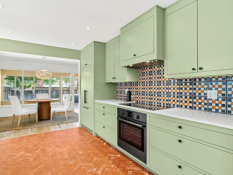13805 Village Ave — Photo 12