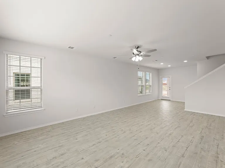 4511 Avion Dr — Photo 7