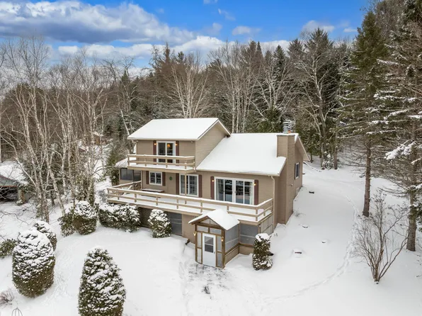 38 Holly Hill Ln, Lake Placid, NY 12946