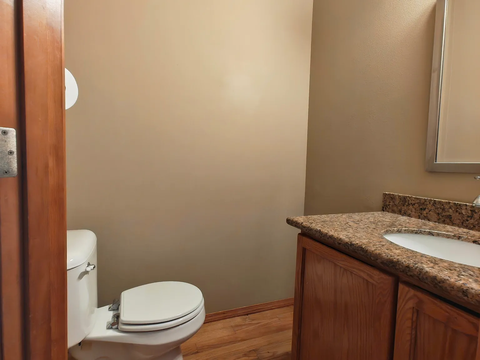 4 bed, 2.5 bath, 2546 sqft, $4,200 — Photo 3