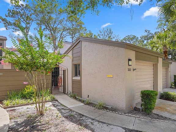 3rd image of 213 NETTLEWOOD LANE