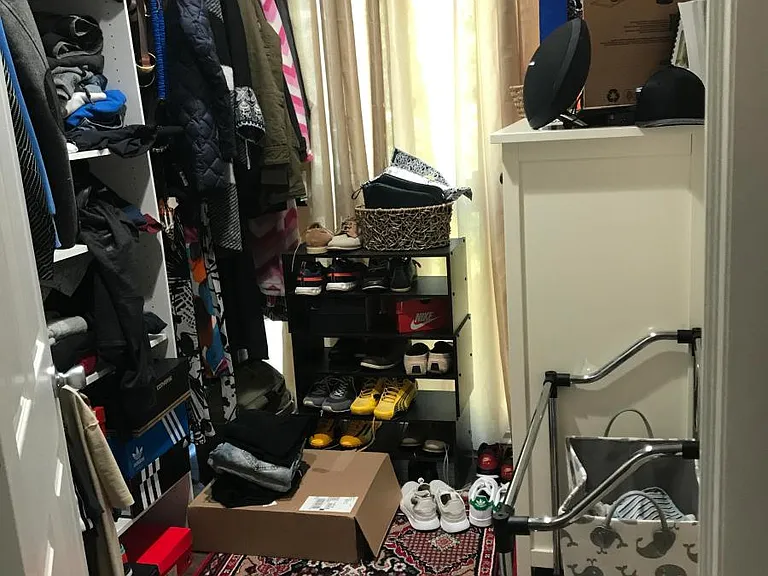 Walk-in Closet