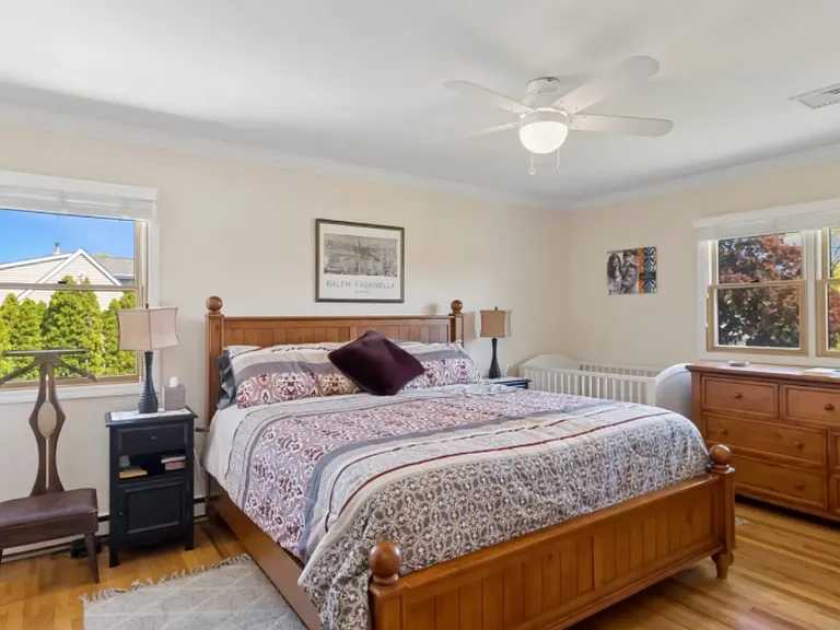 28 Middle Rd — Photo 18