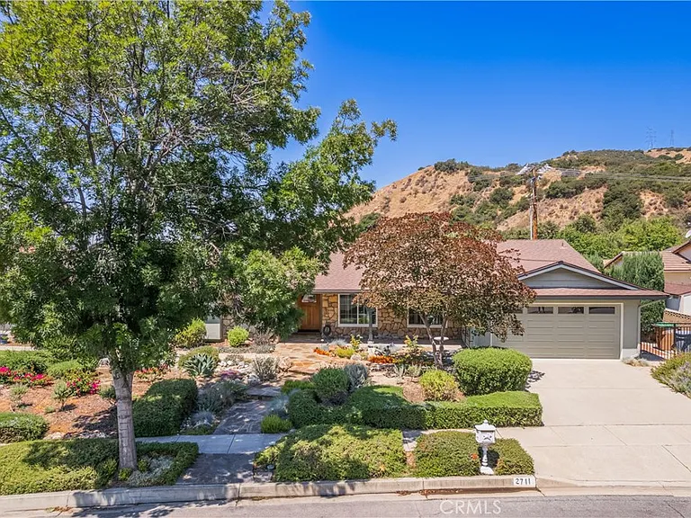2711 Sweetbriar Dr — Photo 38