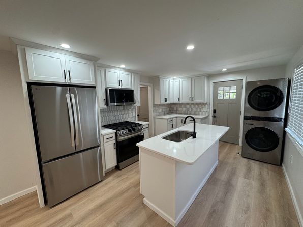 204 Hunt Ave #1