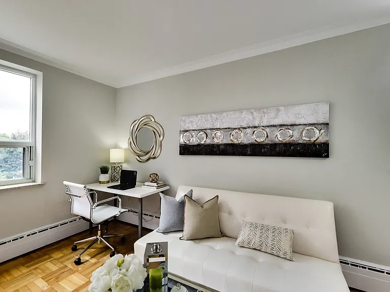 460 Eglinton Ave E #503 — Photo 12
