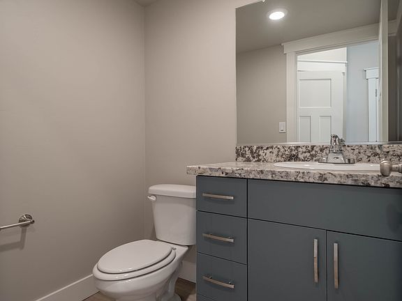 2nd image of 359 N 3 W #1301