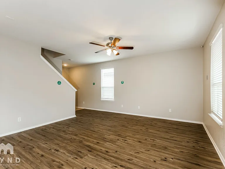 10327 Dunlap — Photo 5