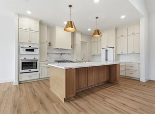467 Springfield Trl, Angleton, TX 77515