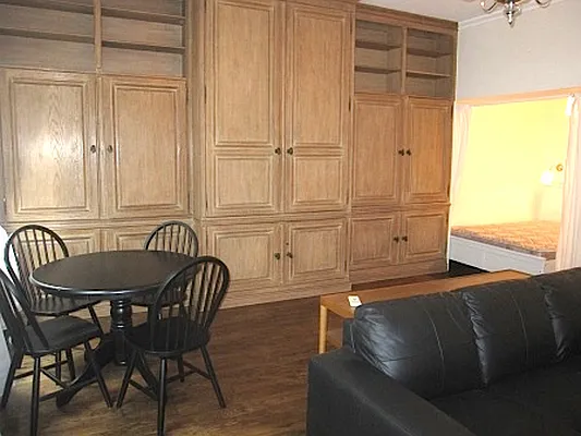 Living room, photo 2