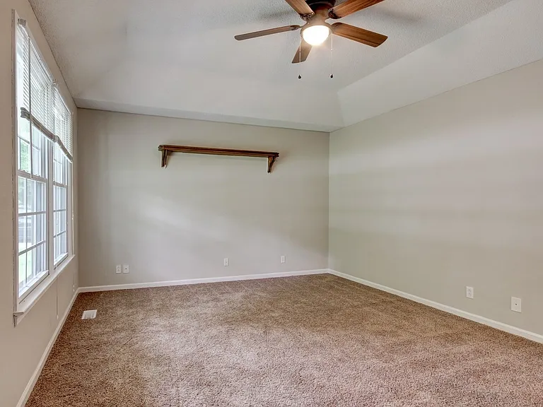 3407 Albert Dr — Photo 2