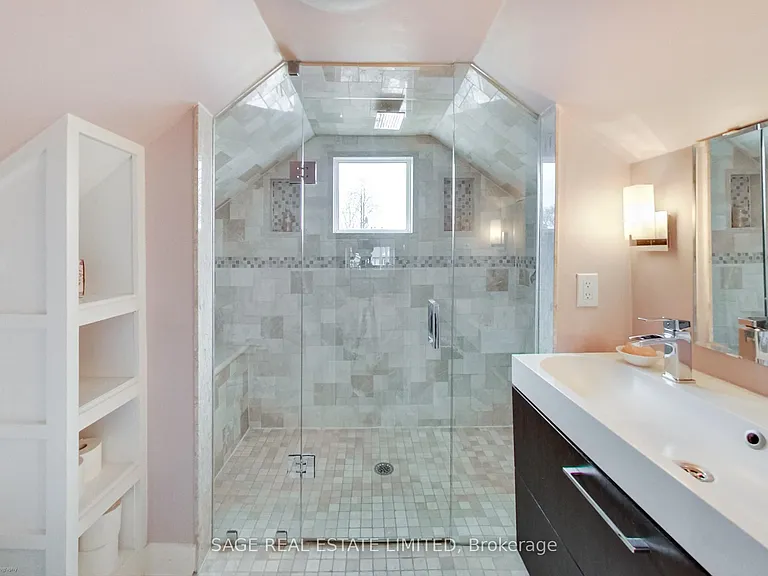 108 Beresford Ave — Photo 28