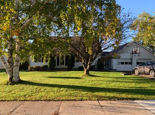 19 Smith St, Rouses Pt, NY 12979