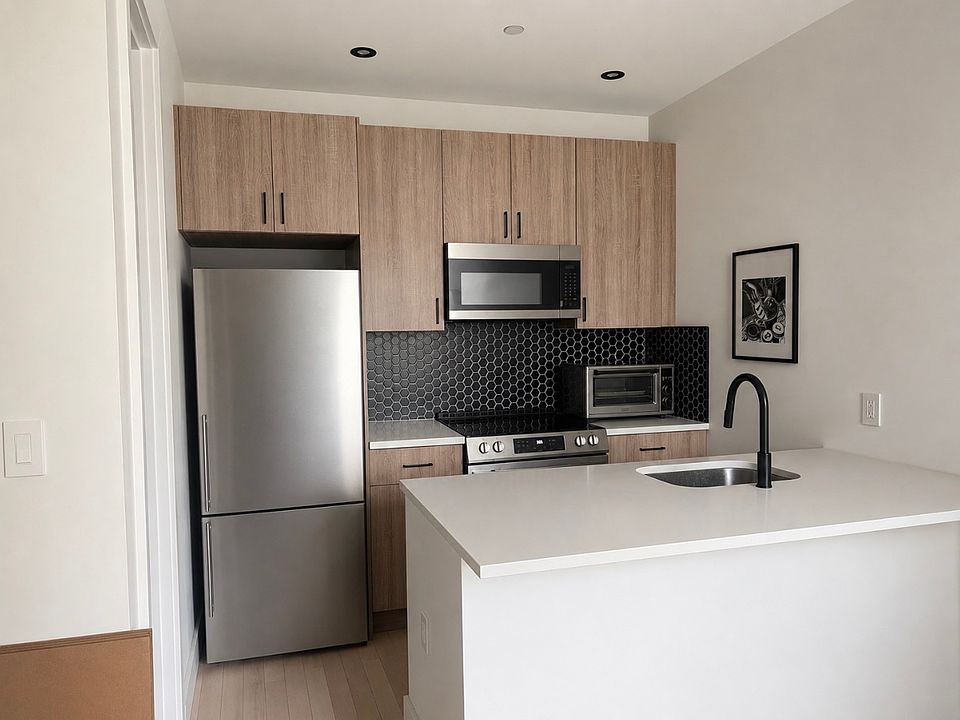 1st image of 126 Winthrop St APT 3