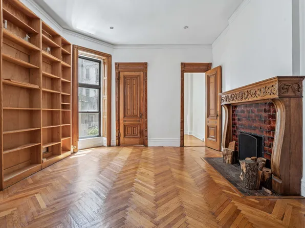 142 East 37th Street image 3 of 15