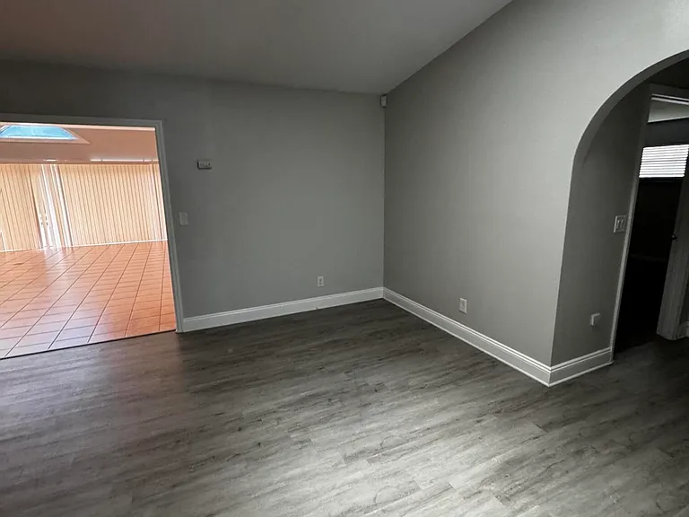 1886 SE Boma Ave — Photo 3