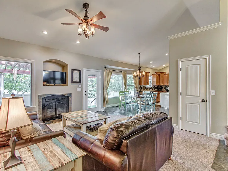 13866 S Markham Peak Cir — Photo 4