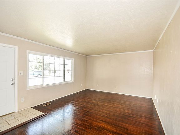 2nd image of 1547 Stanger Dr