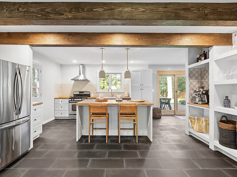 65 Cosdrew Ln — Photo 2