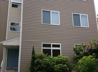 1815 14th Ave APT 1, Seattle, WA 98122